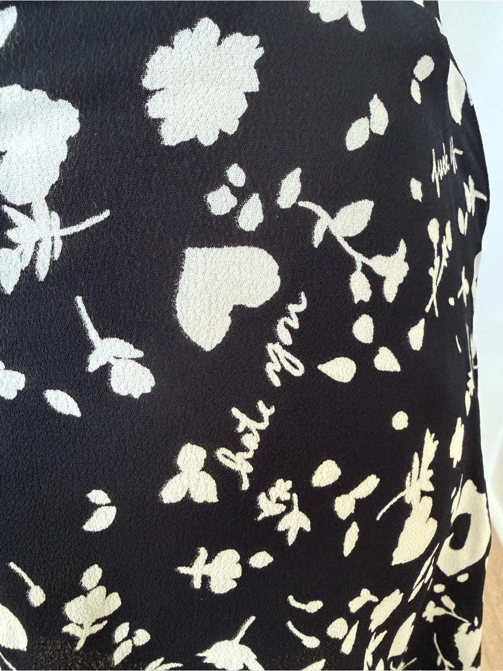 Reformation Black & White Floral Heart Mini Skirt A-Line XS 26 - Picture 3 of 4